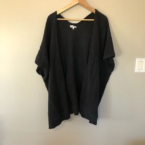 Aritzia Iconic Cape Black community
